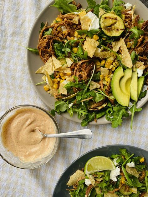 Happy Saturday everyone! Add this Grilled Corn and Pulled Pork Taco Salad to your weekend menu or end-of-summer recipes to try. It has the greens, filling vegetables, crunchy tortilla chips, spicy citrus flavours, and tender pulled pork. It’s a great balanced meal that everyone will like! Salad With Pork, Pork Salad Recipes, Pulled Pork Salad, Bbq Tacos, Mexican Pulled Pork, Mexican Pork, Mexican Salads, Pork Salad, Pulled Pork Tacos