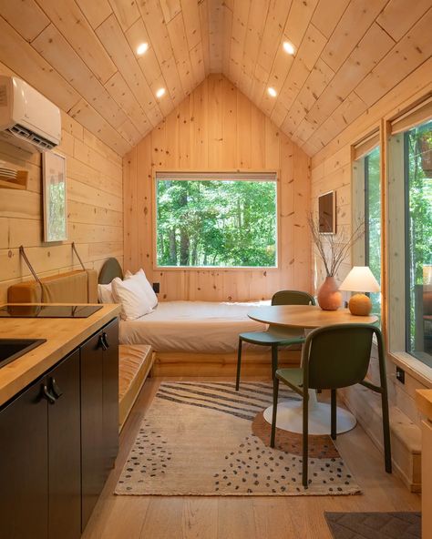 Power & Water Avail | Locals & workers only - Tiny houses for Rent in Swannanoa, North Carolina, United States - Airbnb Tiny House Resort, Japandi Style Interior, Tiny House Vacation, Tiny Houses For Rent, Japandi Style, Tiny Home, Scandinavian Design, For Rent, Tiny House