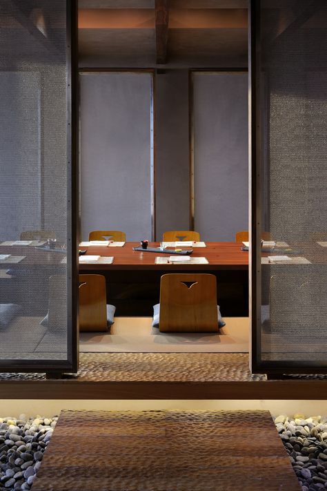 Japanese restaurant, tatami room Zen Restaurant, Japanese Style Restaurant, Restaurant Japanese, Japan Apartment, Japanese Restaurant Interior, Japanese Restaurant Design, Japan Restaurant, Bar Restaurant Interior, Tatami Room