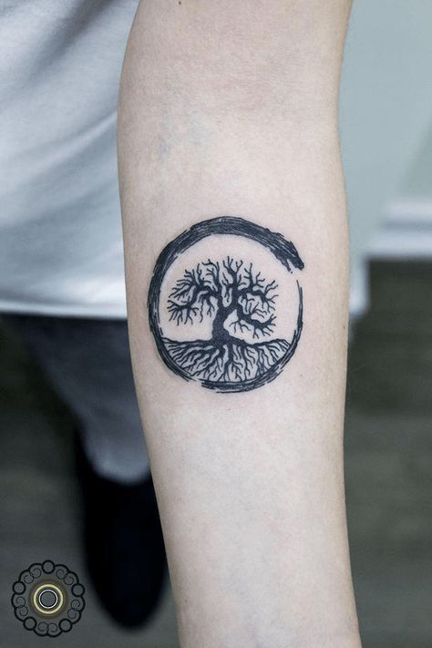 220+ Exciting Ouroboros Tattoo Designs For Men and Women (2023) - TattoosBoyGirl Jormungandr Tattoo, Lotr Tattoo, Scandinavian Tattoo, Ouroboros Tattoo, Circle Tattoo, Norse Tattoo, Nordic Tattoo, Tattoos Geometric, Tree Of Life Tattoo