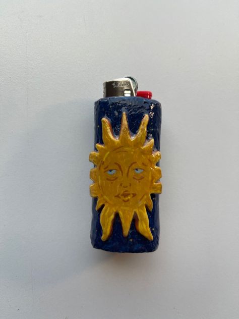 How To Make Clay Lighter Case, Bic Lighter Art, Lighter Clay Ideas, Lighter Art Diy, Cute Air Dry Clay Projects, Lighter Cases Clay, Lighter Clay Art, Ceramic Lighter Case, Sculpture Art Clay Easy