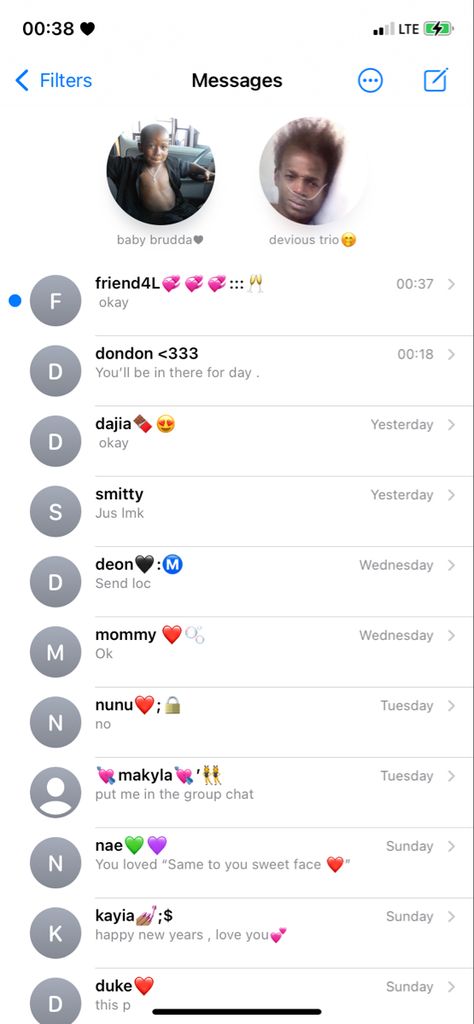 Mom Pfp Contacts, Baddie Contact Names For Best Friend, Cute Imessage Chats, Aesthetic Chats Messages, Bsf Text Messages, Iphone Contacts Aesthetic, Best Friend Nicknames Ideas For Contacts, Imessage Texts Aesthetic Contacts, Iphone Chat Message