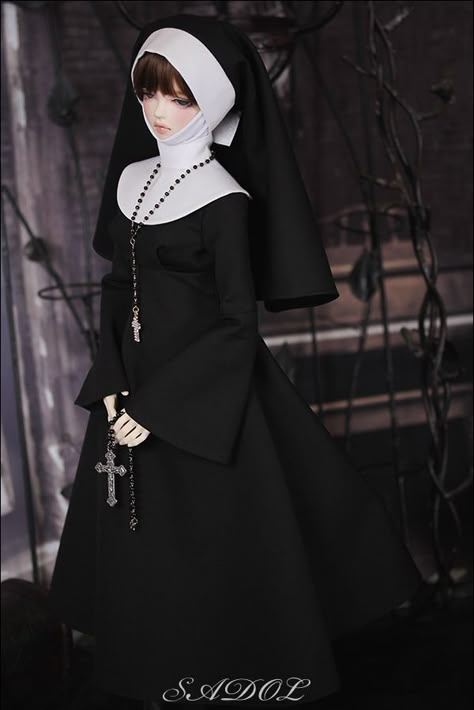 [​IMG] Nun Habit, Doll Face Makeup, Priest Outfit, Nun Doll, Enchanted Doll, Oh My Goddess, Halloween Is Coming, Brush Your Teeth, Unique Costumes