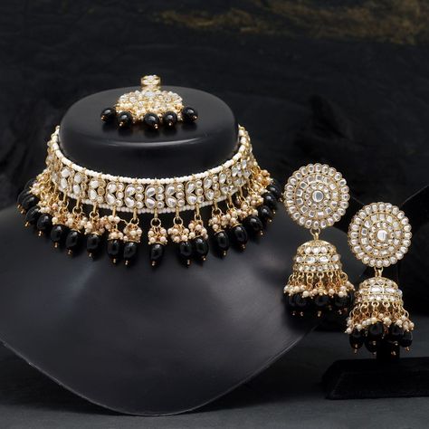 Jhumka Set, Kundan Choker Necklace, Gold Jhumka, Indian Wedding Jewelry Sets, Kundan Choker, Wedding Jewelry Set, Fancy Jewellery Designs, Maang Tikka, Indian Wedding Jewelry