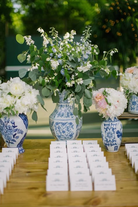 Grand Millennial Party, Blue China Wedding Decor, Blue And White Wedding Table Settings, Blue And White Vases Wedding, Grandmillennial Wedding, Blue China Wedding, Grand Millennial Wedding, Blue And White Wedding Theme, Ginger Jar Wedding