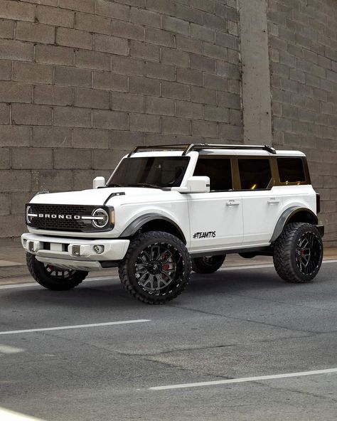 2023 Bronco, Bronco Blacked Out, 2023 Bronco Sport, Ford Broncos, Ford Bronco 2023, 2023 Bronco Raptor, White Ford Bronco, Ford Bronco Raptor, New Ford Bronco 2022