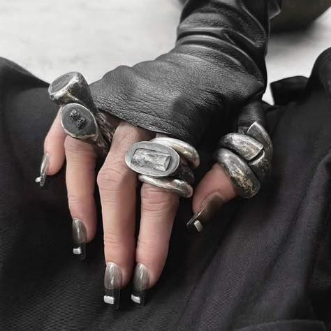 Dope Jewelry, Funky Jewelry, April 21, Jewelry Lookbook, Mode Inspo, Shiny Things, Mode Inspiration, Jewelry Inspo, Metal Jewelry