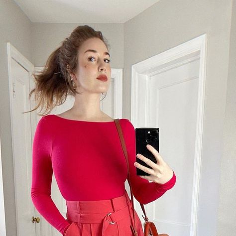 Hannah Louise Poston on Instagram: "i have tried everything to get out of the doldrums these past few weeks to no avail so I’m resorting to FIVE DAYS OF FASHION & we’ll see how we feel on friday pants @tibi via ebay bodysuit @freepeople via ebay bag @polene_paris shoes @beklinawoman lipstick @lisaeldridgemakeup velvet affair" Hannah Louise Poston, Paris Shoes, Getting Out, Outfit Inspirations, Free People, Velvet, Paris, Feelings, Pants