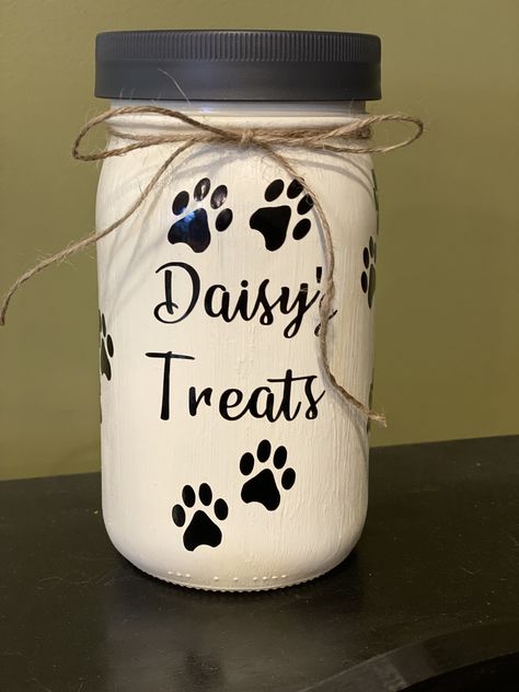 Dog Treat Jar Sayings, Dog Items To Make And Sell, Things To Do With Mason Jars, Pickle Jar Crafts Diy, Dog Crafts To Sell, Handmade Things To Sell, Olivia Tattoo, Decorate Jars, Pickle Jar Crafts