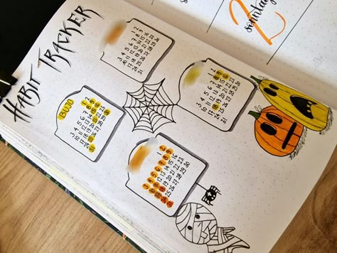 Habit Tracker Halloween, October Habit Tracker Bullet Journal, Halloween Habit Tracker, October Habit Tracker, Bujo October, October Journal, Bullet Journal Halloween, Classroom Whiteboard, Bullet Journal October