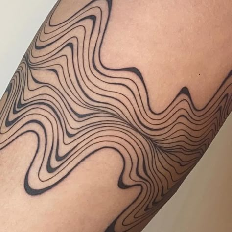 Sound Waves Tattoo, Brain Frequencies, Frequency Tattoo, Arm Shoulder Tattoo, Swirly Tattoo, Sound Wave Tattoo, Nature Inspired Tattoos, Things To Tattoo, Fractal Tattoo