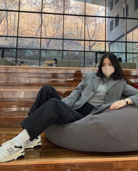 Michelle Choi, Pinterest Fits, Dress Up Day, Autumn Fits, Influencers Fashion, Beach Poses, Business Casual Outfits, Health Wellness, Minimal Fashion