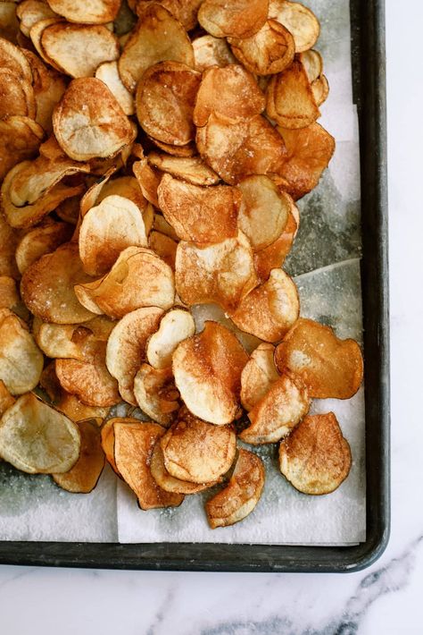 Homemade Kettle Chips - Lauren's Latest Kettle Cooked Potato Chips, Homemade Kettle Chips, Kettle Cooked Chips, Homemade Potato Chips, Potato Chip Recipes, Dill Dip, Hot Potato, Homemade Chips, Kettle Chips