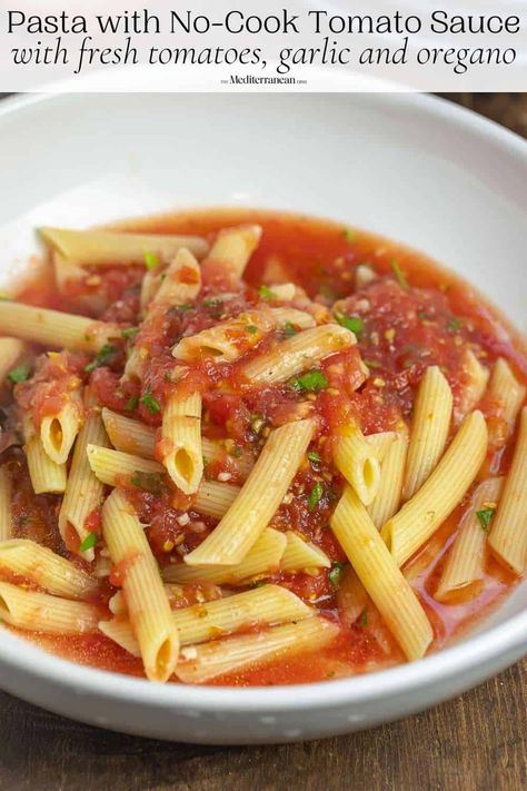 Summer Tomato Recipe, Spinach Recipes Healthy, Pasta And Sauce, Cold Soups, Fresh Tomato Recipes, The Mediterranean Dish, Fresh Tomato Sauce, Summer Tomato, No Cook