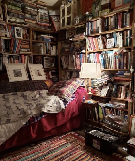 Cozy Clutter, Academic Aesthetic, Library Bedroom, Bookish Stuff, Dream Library, Library Aesthetic, Room Of One's Own, Book Room, Home Libraries