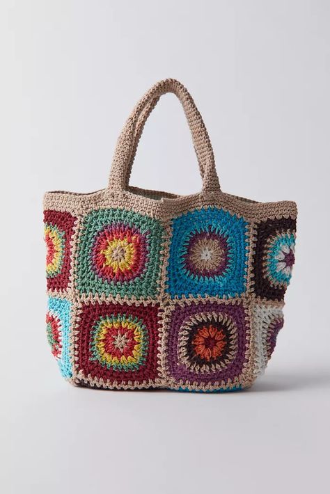 Shoulder Bag Free Pattern, Bag Free Pattern, Crochet Hand Bags, Patchwork Crochet, Daisy Crochet, Urban Outfitters Bag, Handmade Crochet Bags, Granny Square Bag, Crochet Tote Bag