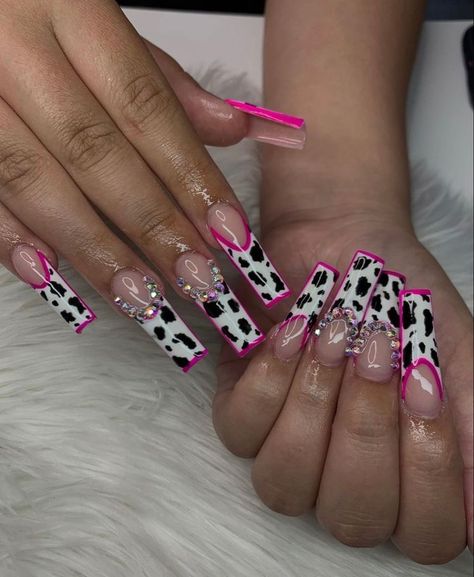 Grabbers Nails, Acrylic Nails Bling, White Tip Acrylic Nails, Nails Duck, Country Acrylic Nails, Cow Print Nails, Nails Bling, Cow Nails, Gel Acrylic Nails