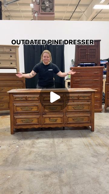 Dresser Makeover Inspiration, Painted Vintage Armoire, Diy Credenza Makeover, Painted Furniture Before And After, Nightstand Before And After, Refinished Nightstand Ideas, How To Paint Fake Wood Furniture, Diy Old Dresser Ideas Projects, Old Furniture Makeovers Wood