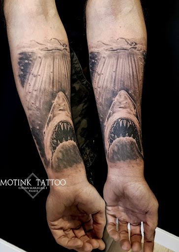 Jaws Tattoo, Tat Ideas, Skull Tattoo, Tatting, Tattoo Ideas, Tattoos