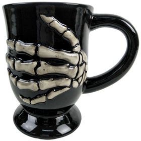 Autumn Pottery, Halloween Mugs, Goth Home Decor, Tanah Liat, Halloween Kitchen, Tea Bar, Halloween Coffee, Skeleton Hand, Spooky Decor