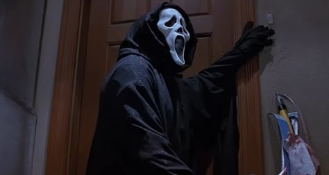 Ghostface 1996, Slasher Aesthetic, Scream Aesthetic, Horror Hoodie, Scream Movies, Halloween Aesthetics, Scream 1, Scream 1996, Scream Franchise