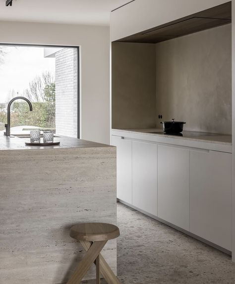 Kitchen Benchtops, Barn Kitchen, Minimal Kitchen, Modern Kitchen Interiors, Concrete Kitchen, Kitchen Concepts, Concrete House, Shed Homes, Design Del Prodotto