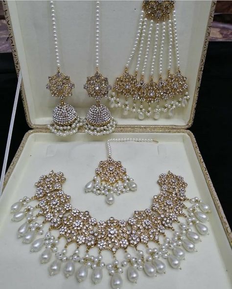 South Indian Bridal Jewelry Sets, Indian Bridal Jewelry Sets Gold, Wedding Jwellary, Jewelry Black Women, Bridal Jewelry Sets Gold, Gold Necklace Set Bridal, Bridal Jewelry Pakistani, Bridal Jewelry Bracelets, Bridal Jewelry Sets Brides