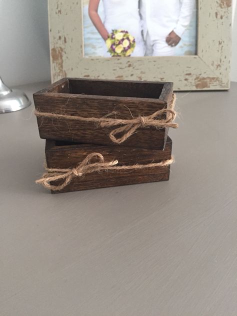 Rustic Business Card Holder, Business Card Holder Diy, Business Card Holder Ideas, Diy Business Card Holder, Business Card Holder Display, Tumbler Business, Rustic Business Cards, Wooden Business Card Holder, Card Holder Diy