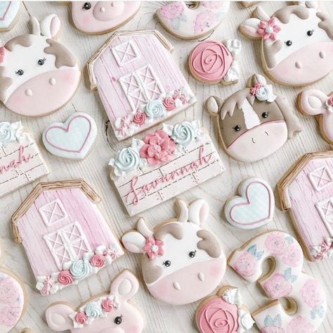 Barnyard Cookies, Pink Barnyard Party, Cow Cookies, Farm Cookies, Cow Birthday Parties, 2nd Birthday Party For Girl, Barnyard Birthday Party, Farm Baby Shower, Farm Animals Birthday Party