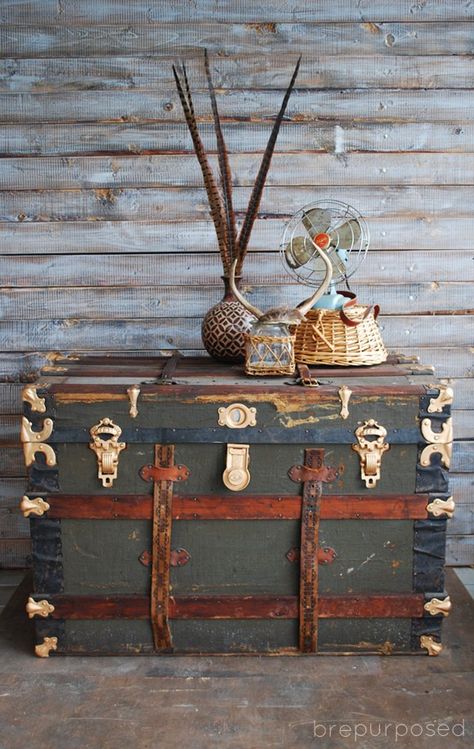 Storage Trunk Makeover Trunk Redo, Diy Storage Trunk, Antique Trunk Restoration, Trunk Makeover, Vintage Steamer Trunk, Old Trunks, Creative Storage Solutions, Coffee Table Trunk, Antique Trunk