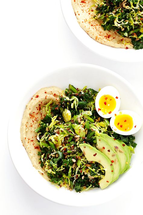 These delicious Hummus and Veggies Breakfast Bowls are made with feel-good, flavorful ingredients that combine to make the perfect meal for brunch! | gimmesomeoven.com Hummus Breakfast Bowl, Breakfast Bowl Vegetarian, Vegetarian Hummus Bowl, Hummus Grain Bowl, Savory Quinoa Breakfast Bowl, Healthy Hearty Breakfast, Mediterranean Diet Breakfast, Veggie Breakfast, Breakfast Salad