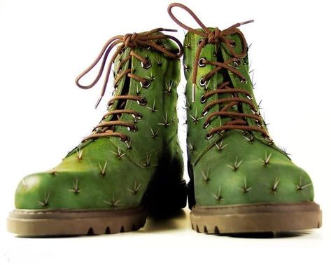 Cactus: Main Motif in Modern Fashion and Interior, фото № 11 Cactus Boots, Cactus Fashion, Working Mom Tips, Fantastic Shoes, Cactus Decor, Desert Art, Working Moms, Modern Fashion, Fashion Prints