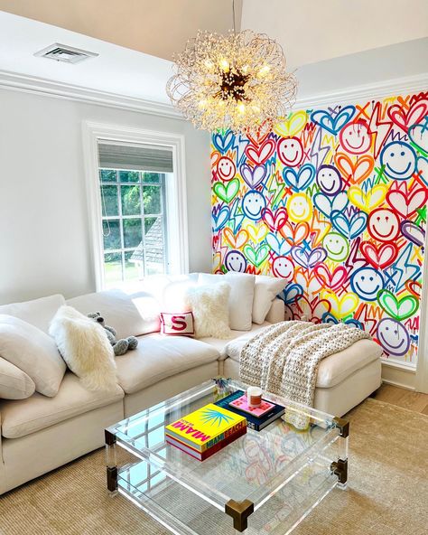 Graffiti wall mural Graffiti Bedroom, Spray Paint Wall, Graffiti Room, Bedroom Wall Designs, Accent Wall Bedroom, Graffiti Wall, Cute Room Decor, Room Paint, Dream Home Design