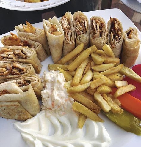 Lebanon Food, Syrian Food, Catering Ideas Food, Fine Cooking, Lebanese Recipes, Snap Food, Arabic Food, Food Obsession, Types Of Food