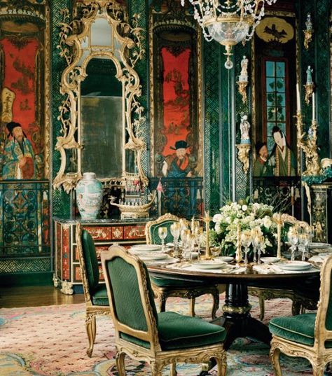 Ann Getty opens the doors to her dazzling Home « Ann Getty, Mixed Wallpaper, Chinoiserie Interior, Chinoiserie Panels, San Francisco Houses, Gorgeous Interiors, Chinoiserie Chic, Green Rooms, Maximalism