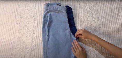 This is a guide to DIY high-waisted jeans. Learn how to make low-waisted jeans high-waisted with this easy step-by-step tutorial. Jeans Tutorial, Low Waisted Jeans, Low Waist Jeans, Repair Clothes, Patterned Jeans, High Waisted Jeans, Low Waisted, Low Waist, Easy Steps