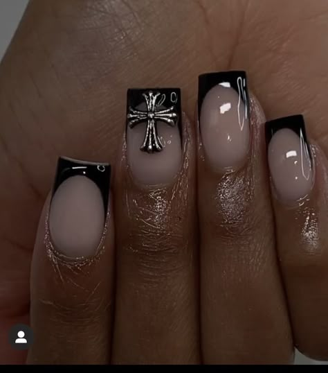 Short Chicana Nails, Square Acrylic Nails Cross, Black French Tip Nails Square With Cross, Nail Inspo Y2k Short, Short Nails Gothic Ideas, Cross Short Nails, Black French Tip With Cross, Short Square Black French Tip Nails Designs, Black French Tip Nails With Cross