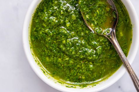 A French pistou is just like pesto but without the nuts. This vegan version is a delicious basil sauce with no Parmesan cheese or pine nuts. Authentic Chimichurri Recipe, How To Make Chimichurri, Lamb Sauce, Parsley Recipes, Homemade Pesto Sauce, Sauce Pesto, Chimichurri Recipe, Vegan Pesto, Herb Sauce