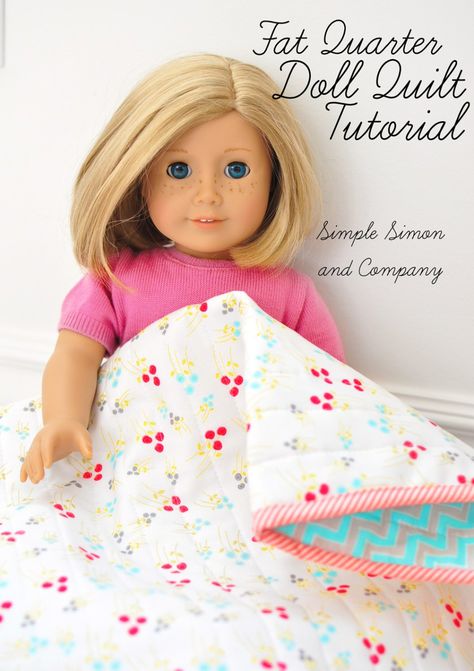 fat quarter doll quilt American Girl Diy, American Girl Doll Diy, American Girl Accessories, American Girl Doll Crafts, American Girl Crafts, American Girl Doll Patterns, American Girl Doll Clothes Patterns, Sewing Doll Clothes, American Doll Clothes