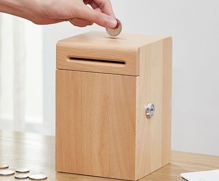 Wooden Money Box Ideas, Space Saving Computer Desk, Wall Mounted Computer Desk, Wood Docking Station, Wooden Piggy Bank, Wood Projects Plans, Money Saving Box, Wooden Money Boxes, Wooden Toys Plans