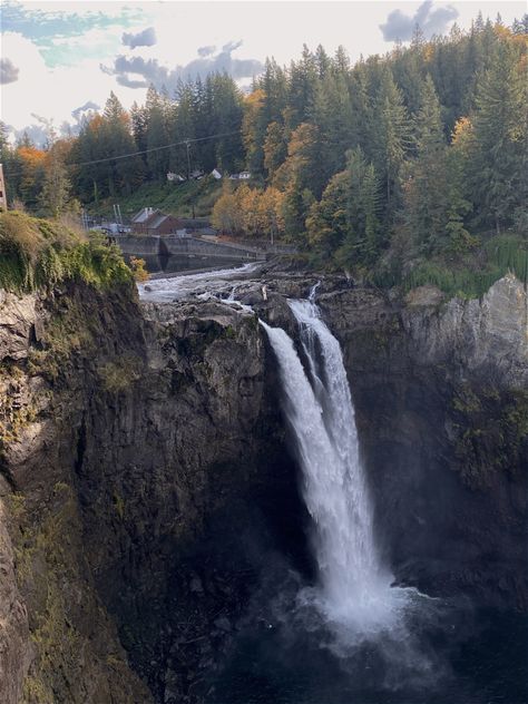 Twin Peaks Waterfall, Windermere Peaks Aesthetic, Twin Peaks Tattoo, Agent Cooper, Snoqualmie Falls, Where I Want To Be, Twin Peaks, Health Motivation, Cute Aesthetic