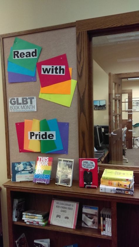 Show Your YA Pride: LGBTQ+ Book Displays from Around The World Lgbtq Library Display, Pride Month Book Display, June Library Displays, Gsa Club Ideas, Teen Library Displays, Teen Library Space, Library Exhibition, Pride Display, School Library Book Displays