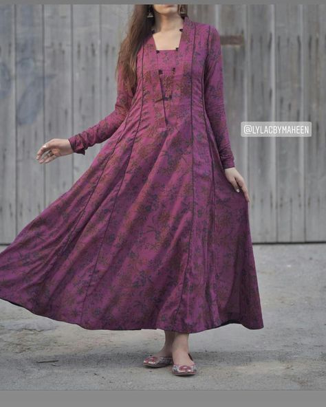 Khadar Frock Styles, Frocks Design For Girls Pakistani, Pakistani Casual Wear Simple Frocks, Printed Frok Designs, Long Frock Designs, Girls Dresses Sewing, Frock Fashion, Latest Dress Design, Pakistani Fashion Casual