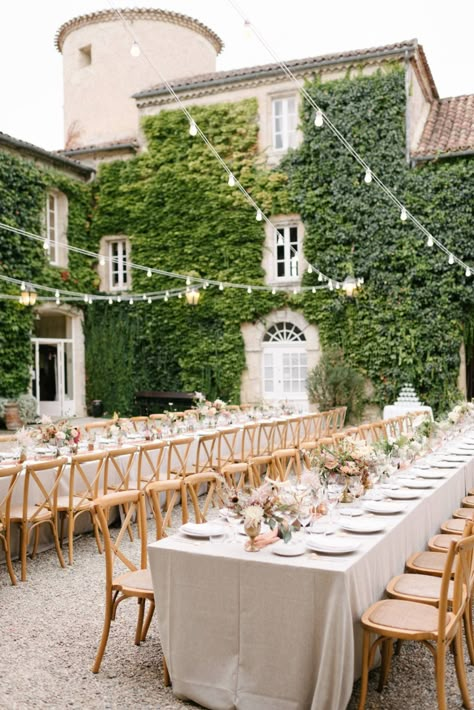 Chic, modern fall wedding in the South of France | South of France Real Weddings | Gallery | Item 66 Courtyard Reception, Romantic Courtyard, Wedding Venue France, French Chateau Wedding, Tables Wedding, Tuscan Wedding, Chateau Wedding, European Wedding, Wedding Venue Inspiration