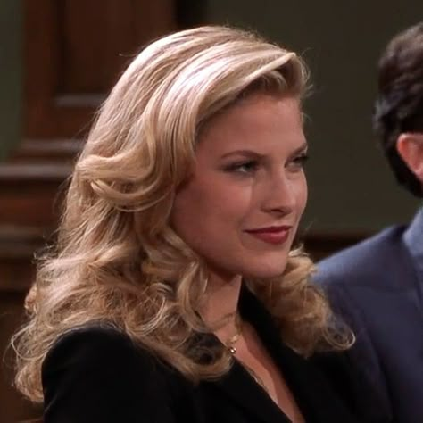 ali larter as brooke taylor in legally blonde (2001) Ali Larter Legally Blonde, Brooke Taylor Legally Blonde, Brooke Legally Blonde, Brooke Windham Legally Blonde, Legally Blonde Brooke, Brooke Windham, Iconic Blonde Movie Characters, Brooke Taylor, Blonde Movie