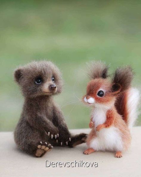 These Lifelike Needle Felted Animals are Ridiculously Cute Exotic Mammals, Needle Felting Diy, Wool Animals, Needle Felting Projects, Felted Animals, Needle Felted Animals, Felt Toys, Felt Art, Felt Animals