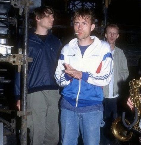 Brit Pop, Blur Band, Damon Albarn, Outfit 90s, Guys Clothing Styles, Adidas Outfit, Meow Meow, Gorillaz, Pretty Men