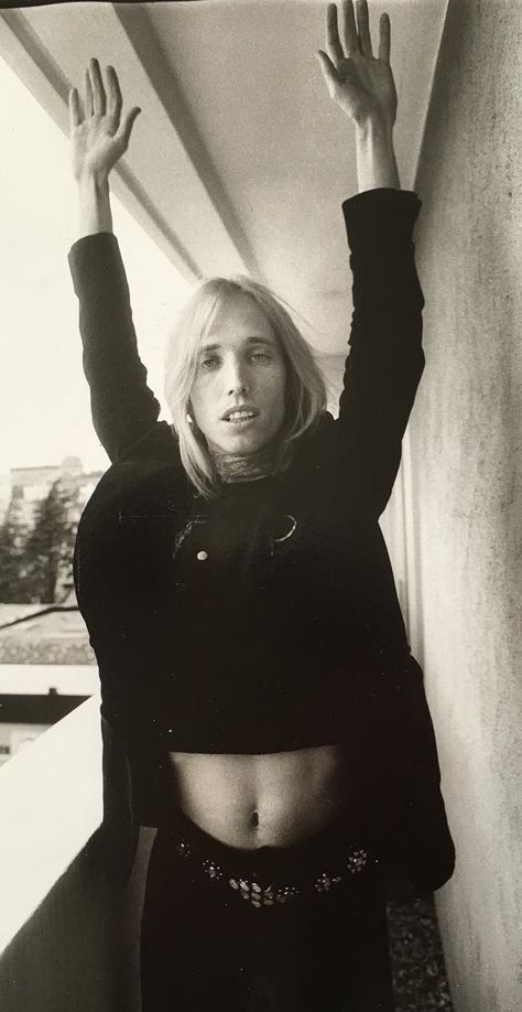 Tom Petty crop top Mary Janes Last Dance, Jeff Lynne, Roy Orbison, Tom Petty, Music People, George Harrison, Music Icon, Rolling Stones, Rock Music