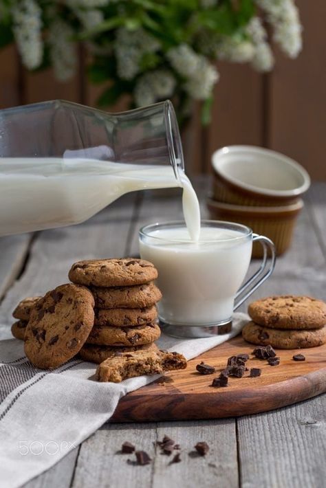 A Chocolate Chip Cookie Recipe Cookies With Milk, Milk Photography, Food Photography Dessert, Food Photography Composition, Baking Photography, Super Cookies, Food Flatlay, Cookies And Milk, Dessert Photography