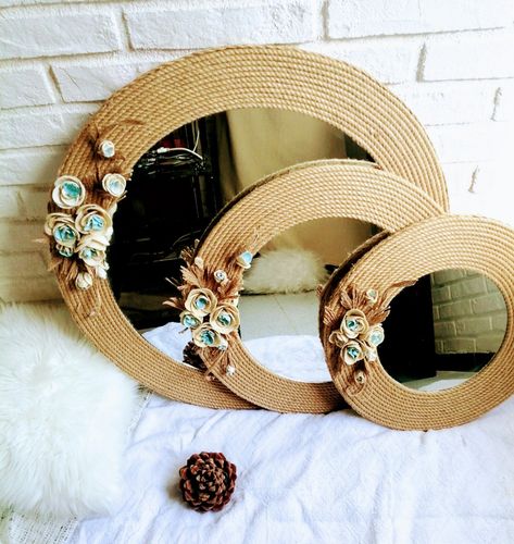 Diy Mirror Decor, Recycled Magazine Crafts, Boho Mirrors, Flower Crafts Kids, Twine Crafts, Recycled Magazine, Macrame Mirror, Crochet Dreamcatcher, Diy Boho Decor